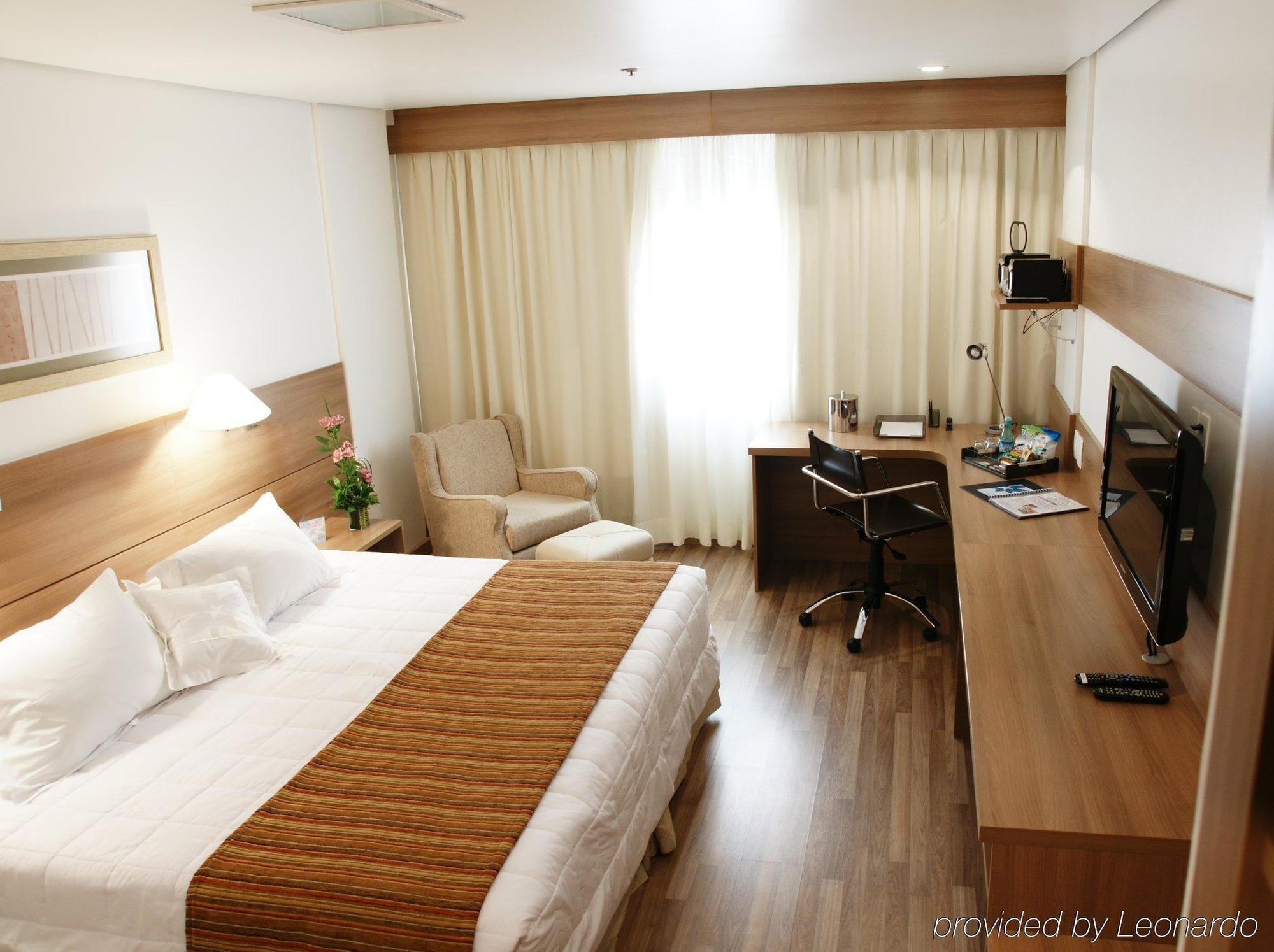 Everest Porto Alegre Hotel Exterior photo