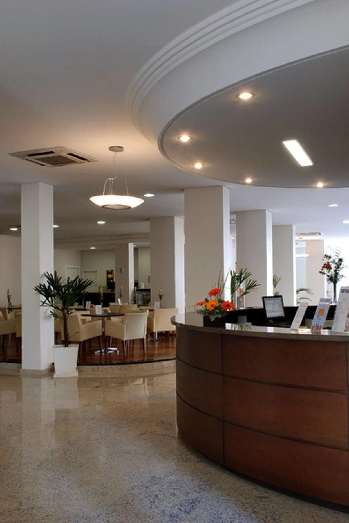 Everest Porto Alegre Hotel Exterior photo