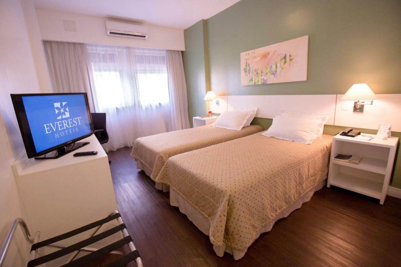 Everest Porto Alegre Hotel Exterior photo